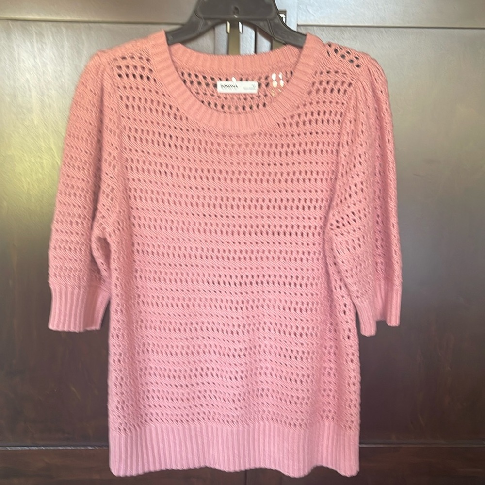 NW/OT, dusty pink short sleeve crochet sweater. Size medium.